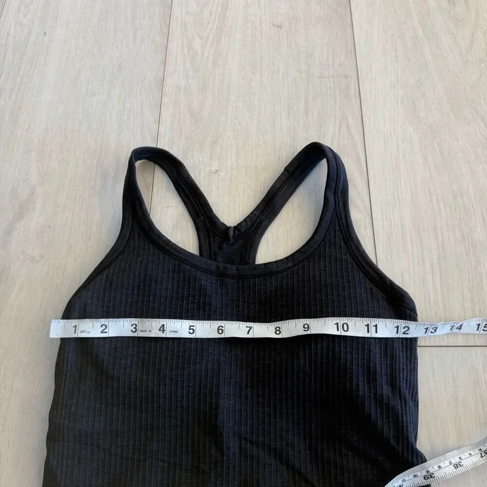 Lululemon women’s black tank top size 4